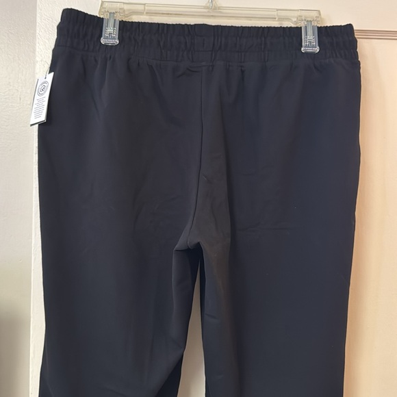 Ideology Women’s Deep Black Fleece Bottoms Size XL
Style 100195364MS NEW - Picture 13 of 15